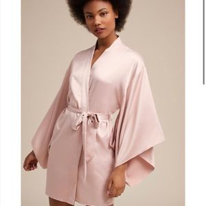 5/$25 Flora Nikrooz Kimono Robe